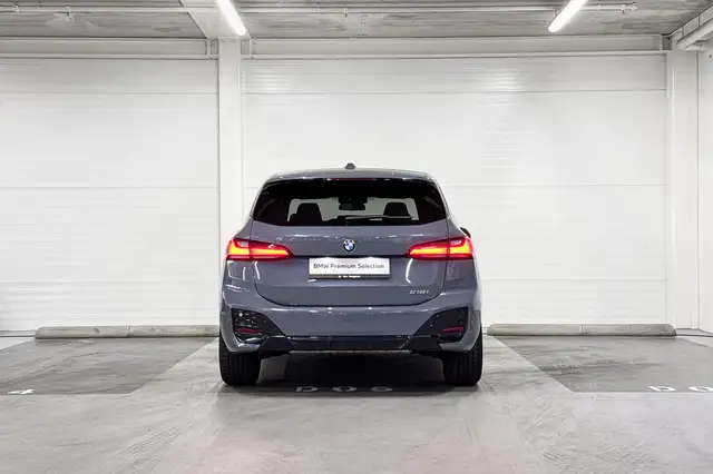 BMW 2 Series view 7
