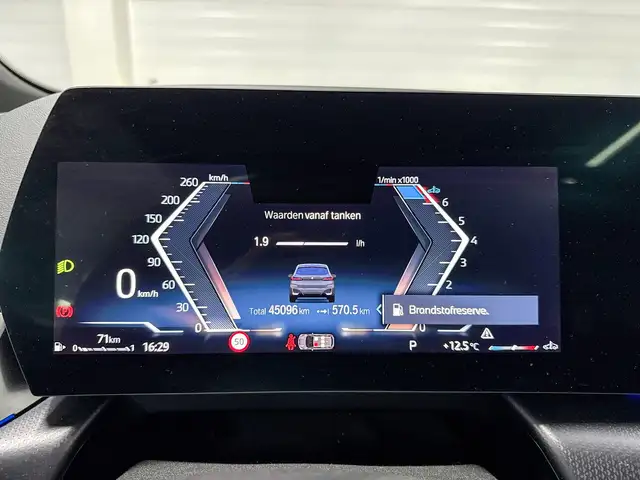 BMW 2 Series view 13