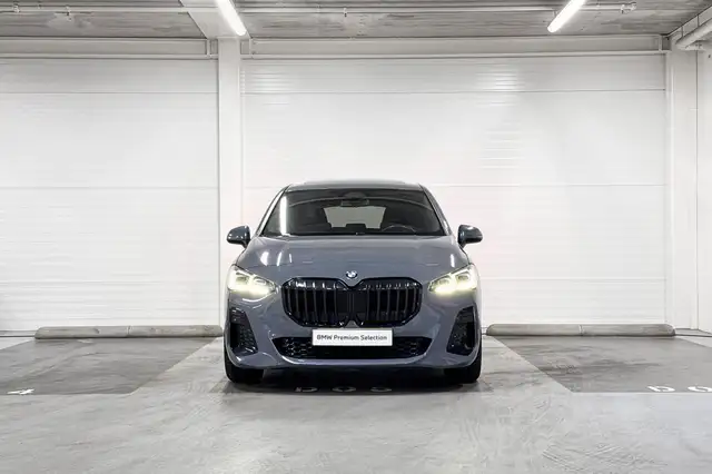 BMW 2 Series view 5