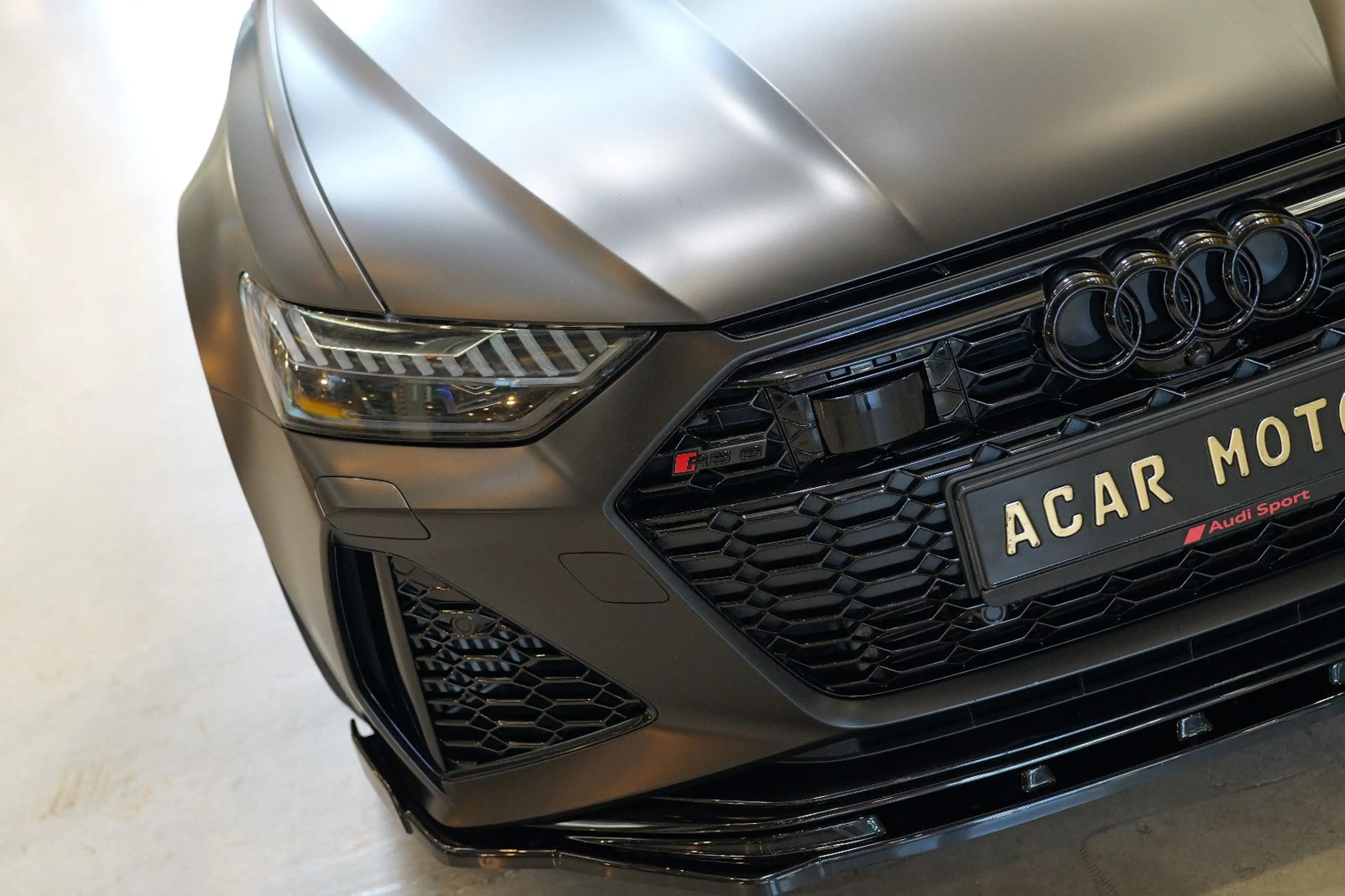 Audi RS6 Avant 4.0 TFSI quattro AHK*Carbon — photo 5