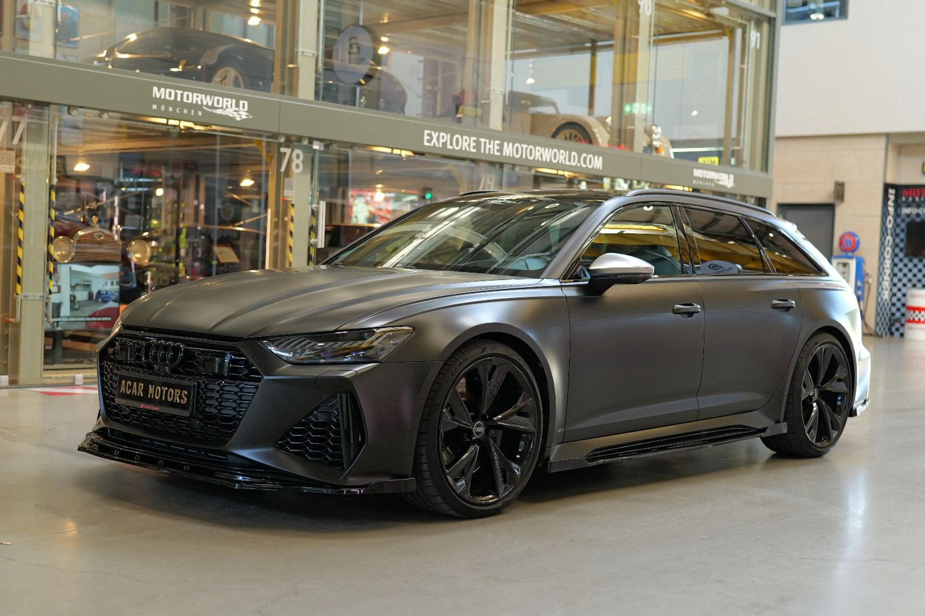 Audi RS6 Avant 4.0 TFSI quattro AHK*Carbon — photo 3