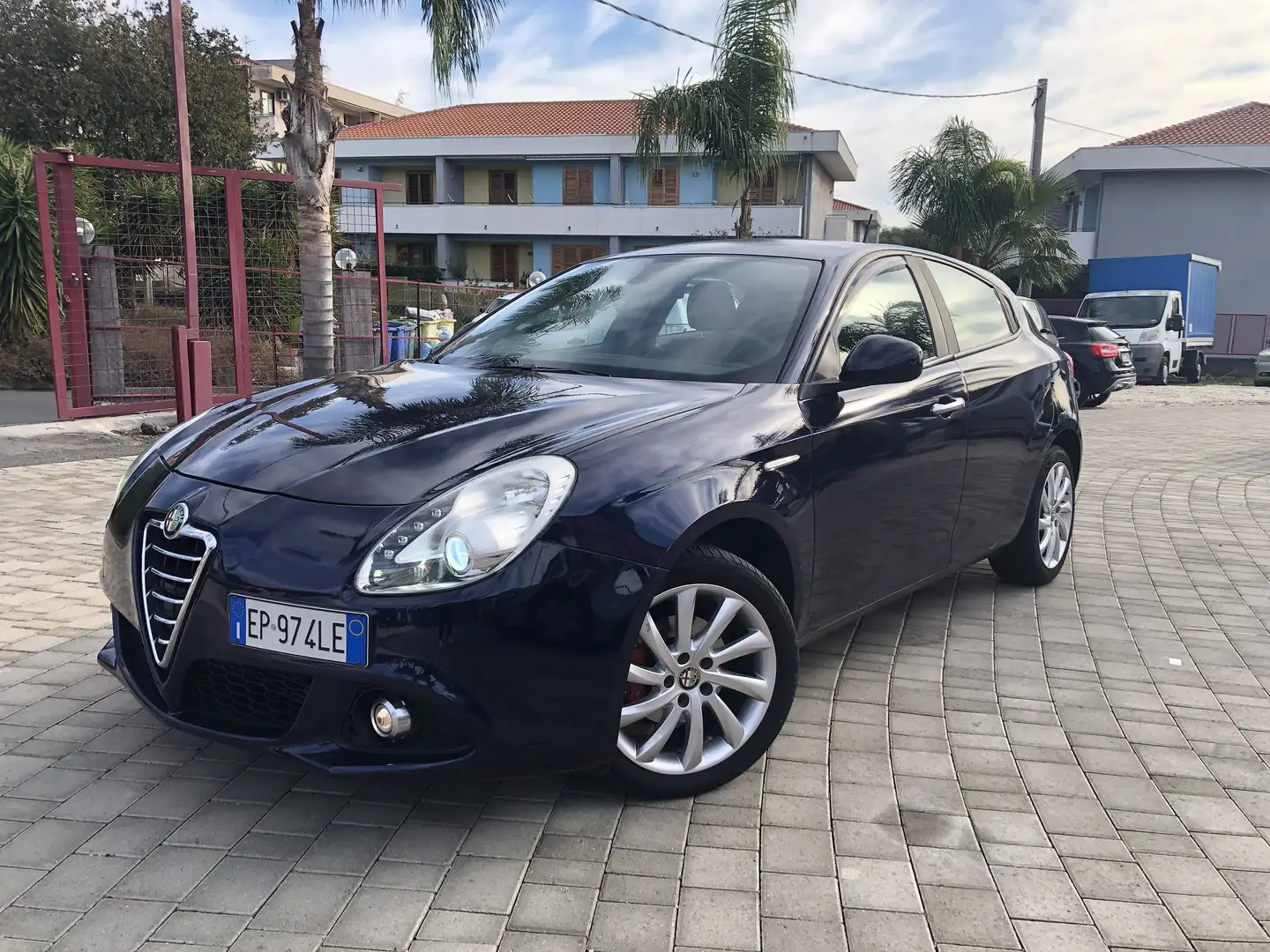 Alfa Romeo Giulietta 1.6 jtdm(2) Distinctive Bleu - 1