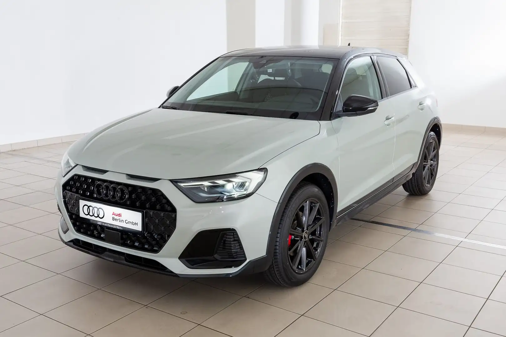Audi A1 30 TFSI S tronic Silber - 2