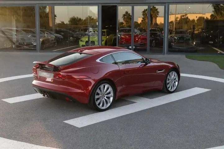 Jaguar F-Type COUPÉ 3.0 V6 2016, foto 6