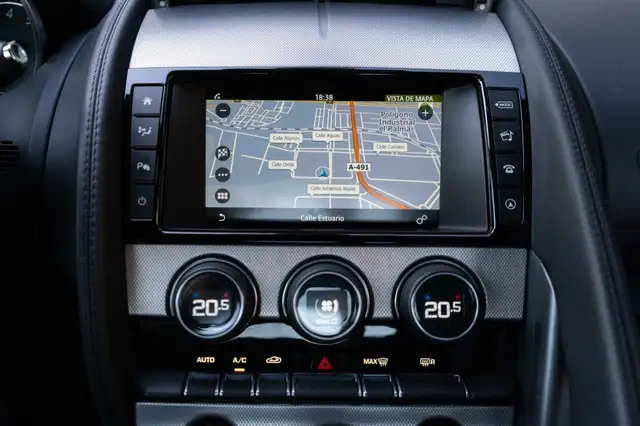 Jaguar F-Type view 10