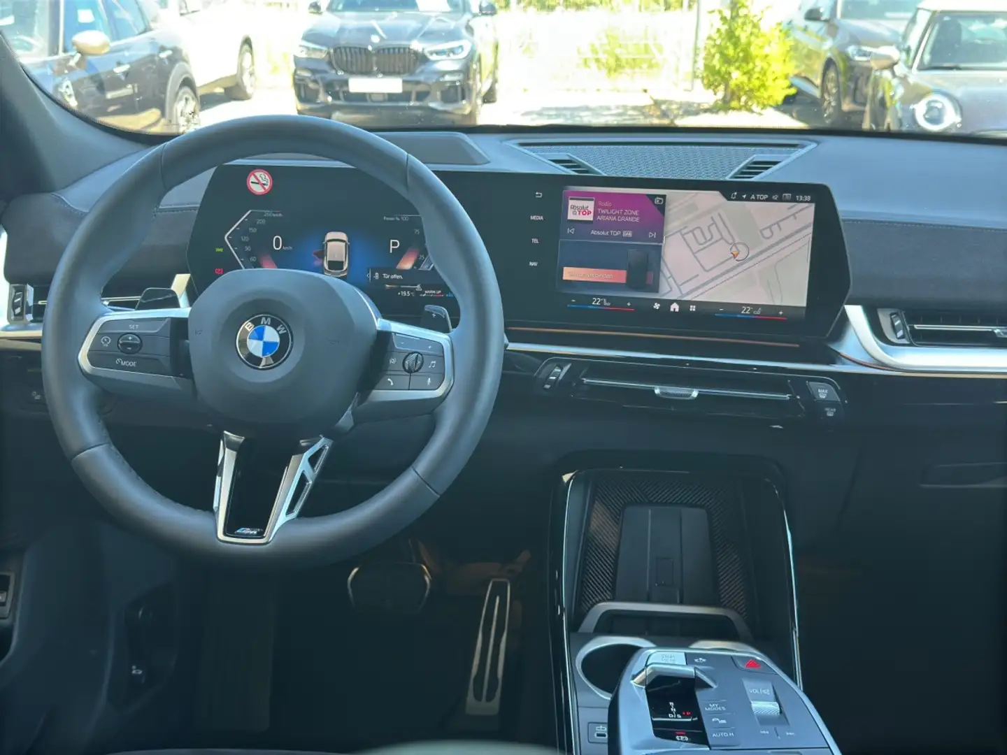 BMW X2 sDrive20d M Sport Pano 360° ACC Ad.LED HeadUP Weiß - 2