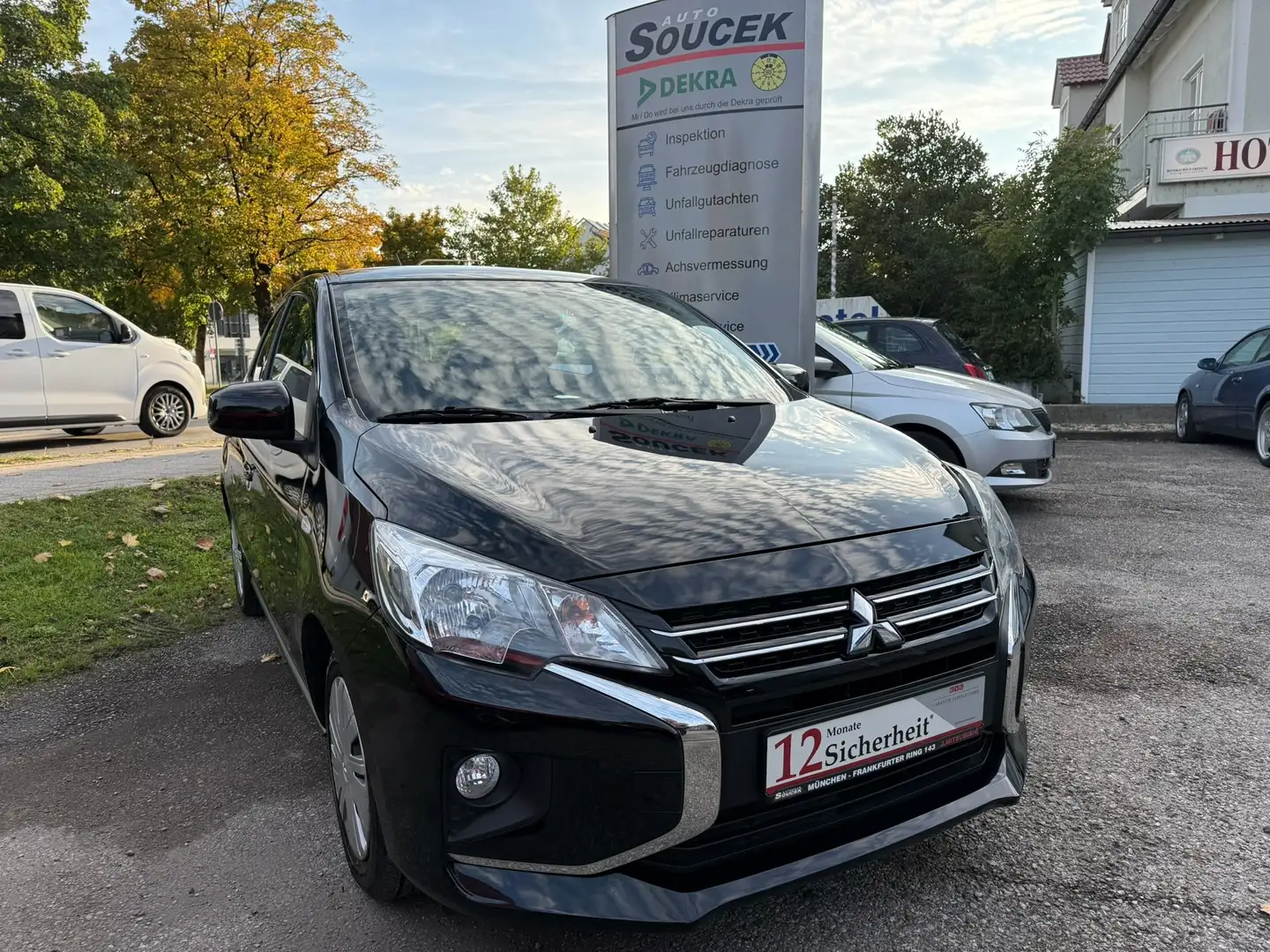 Mitsubishi Space Star 1,2 Clear Tec Select, Klima, ZV, el. FH., el. Asp Schwarz - 1
