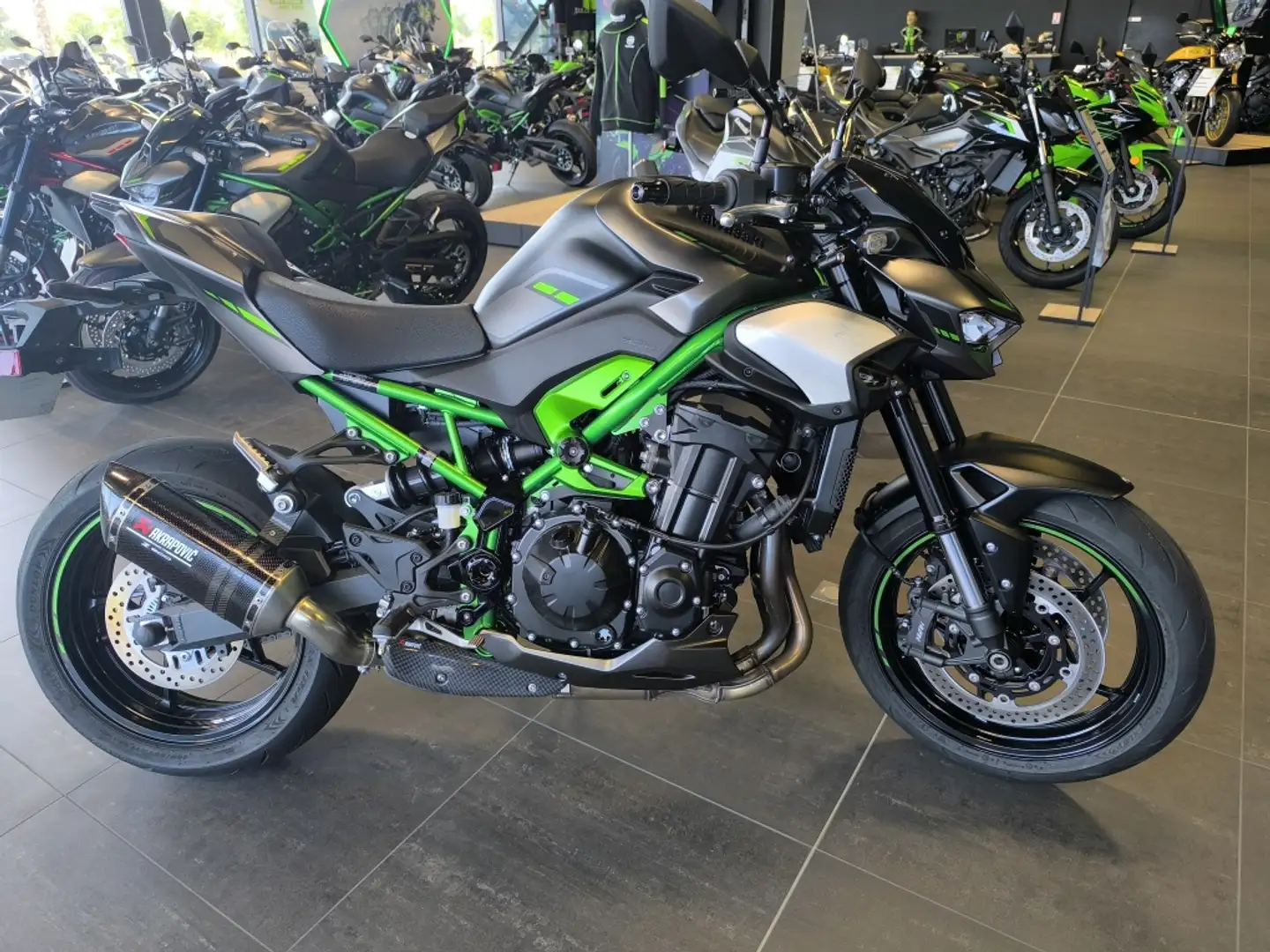 Kawasaki Z 900 Vert - 1