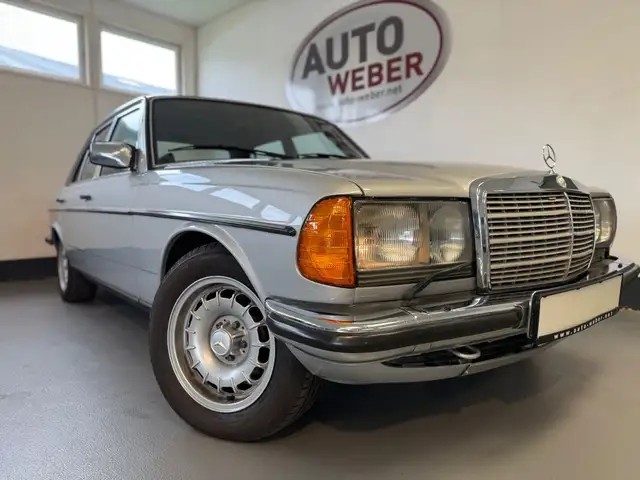 Mercedes-Benz 280 E/123 *AUTOMATIK*KLIMA*BECKER*RESTAURIERT*H*