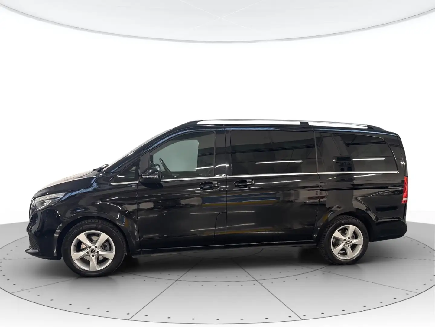 Mercedes-Benz V 220 Long 220d Sport auto 8 posti Nero - 2