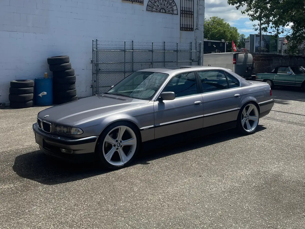 2000 BMW 7 Series