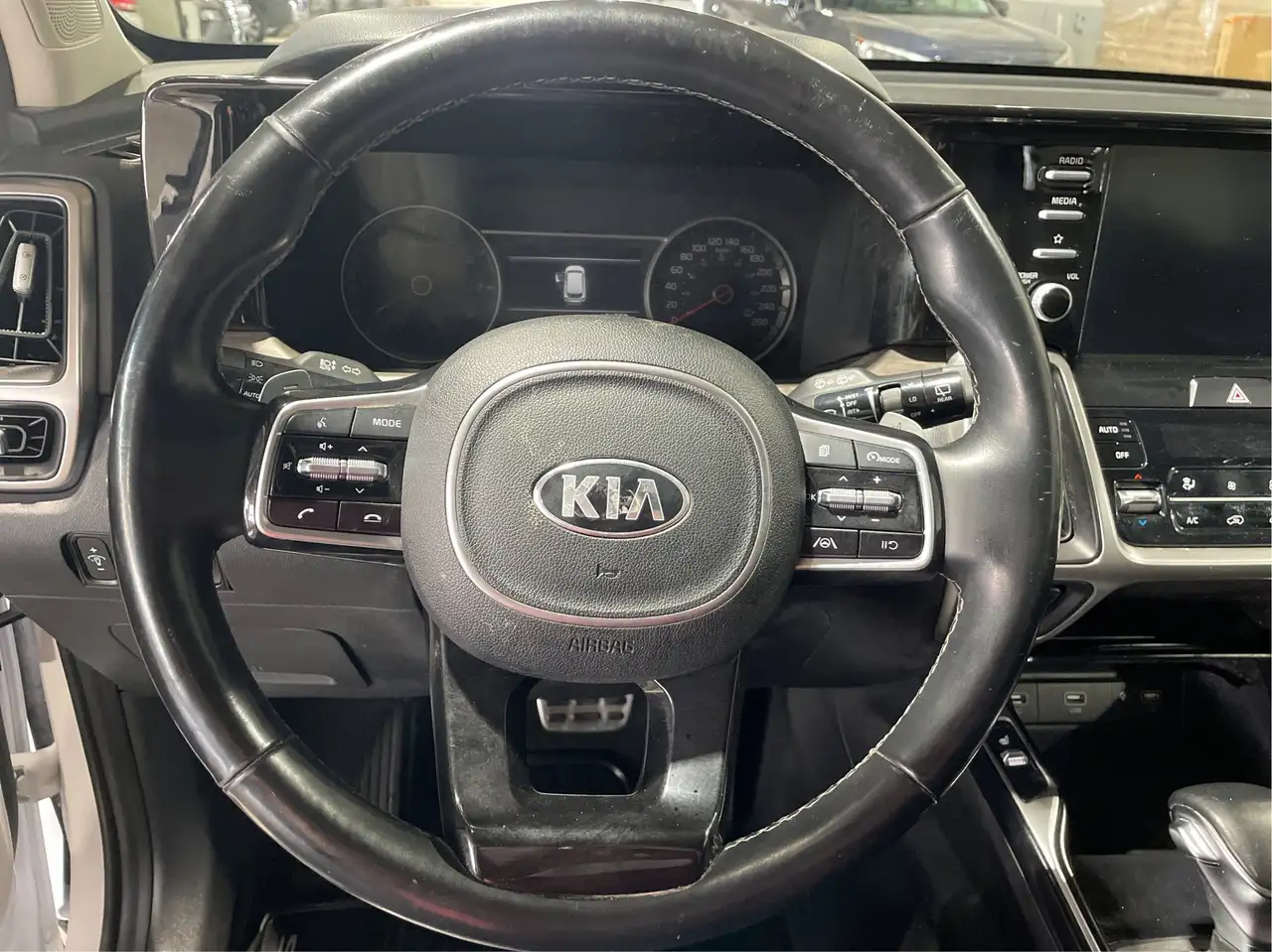 Kia Sorento снимка Kia Sorento