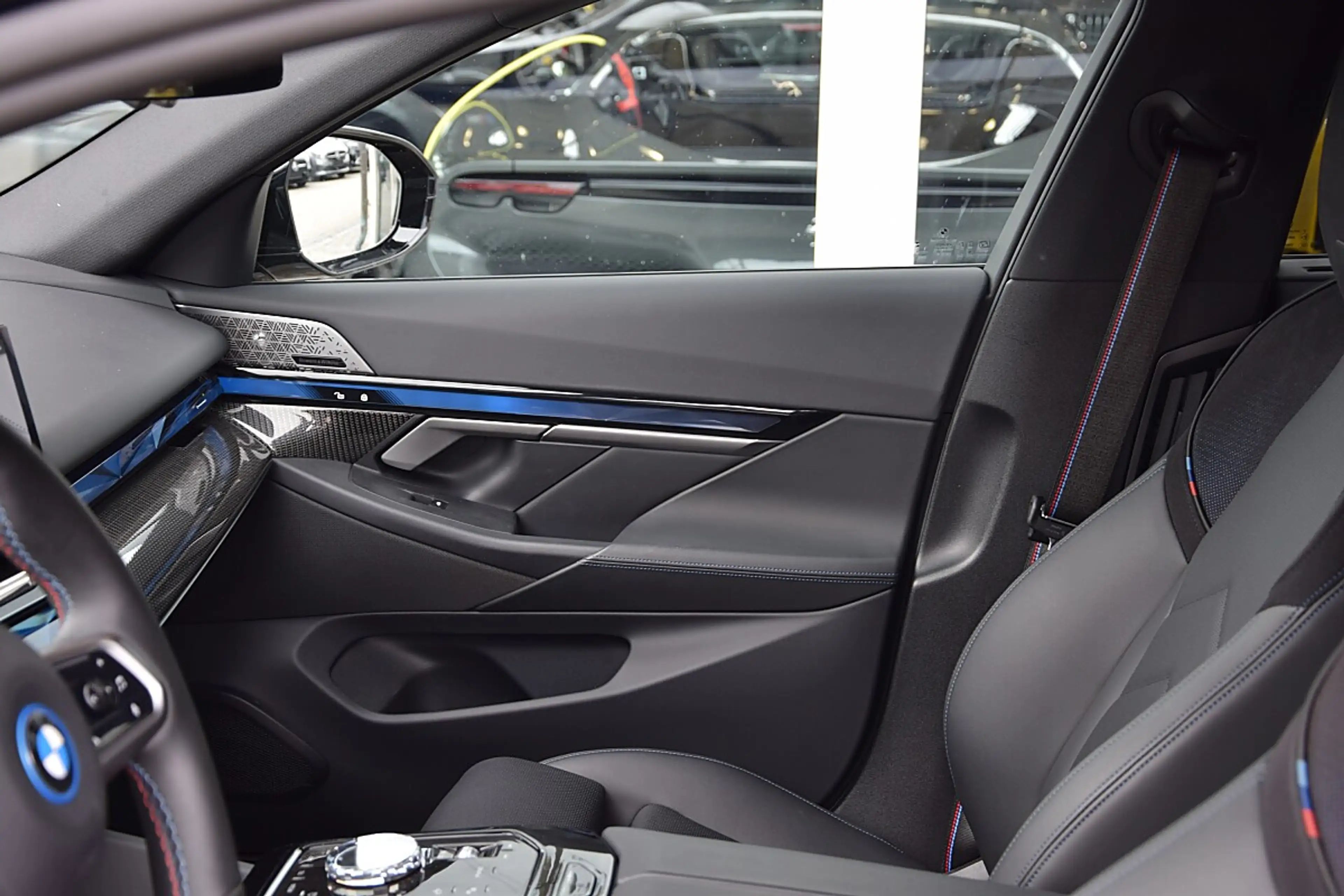 BMW i5 Lim. M60 xDrive *M-Sportpaket* — photo 5