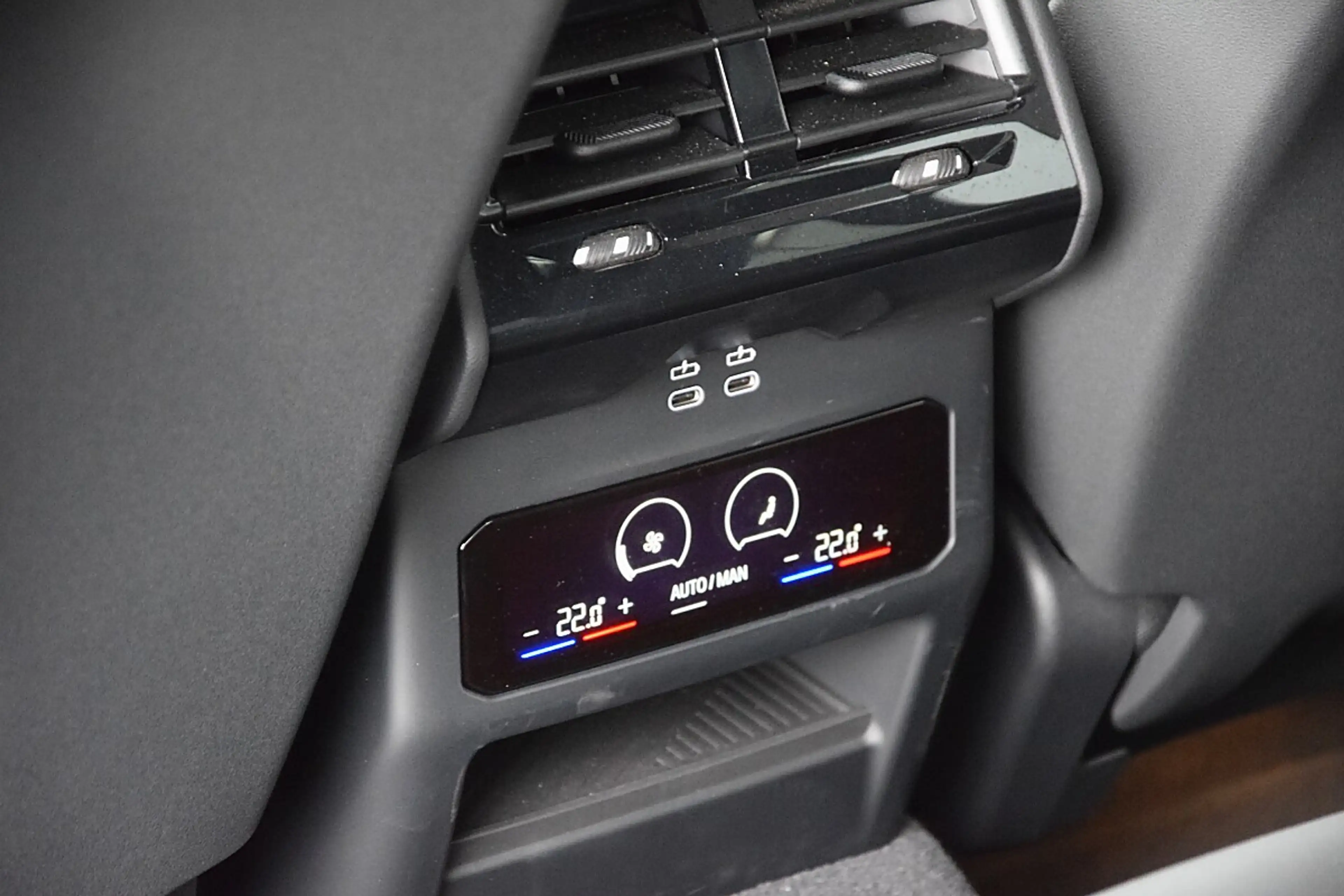 BMW i5 Lim. M60 xDrive *M-Sportpaket* — photo 15