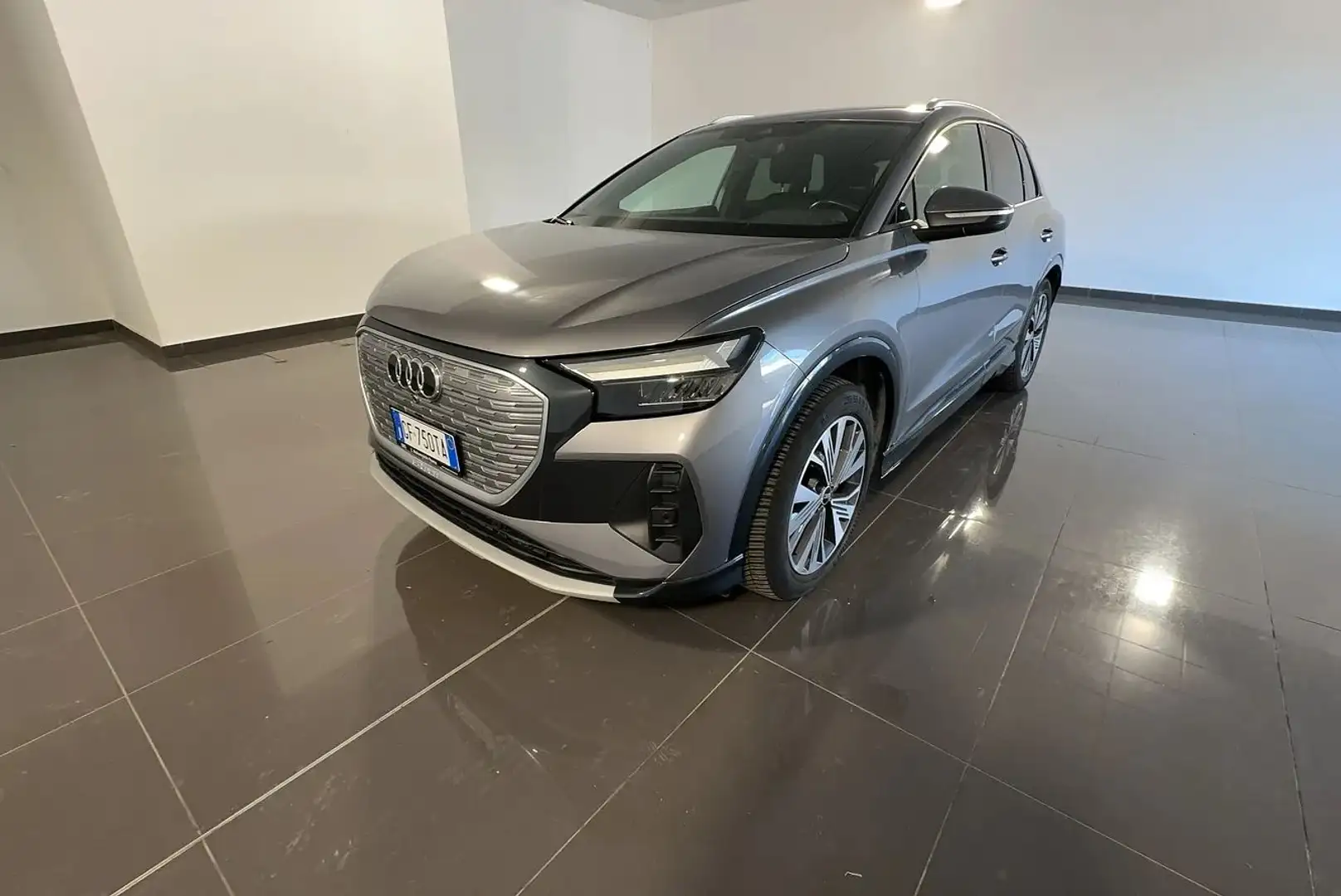 Audi Q4 e-tron Q4 e-tron 40 Business Advanced Grau - 1