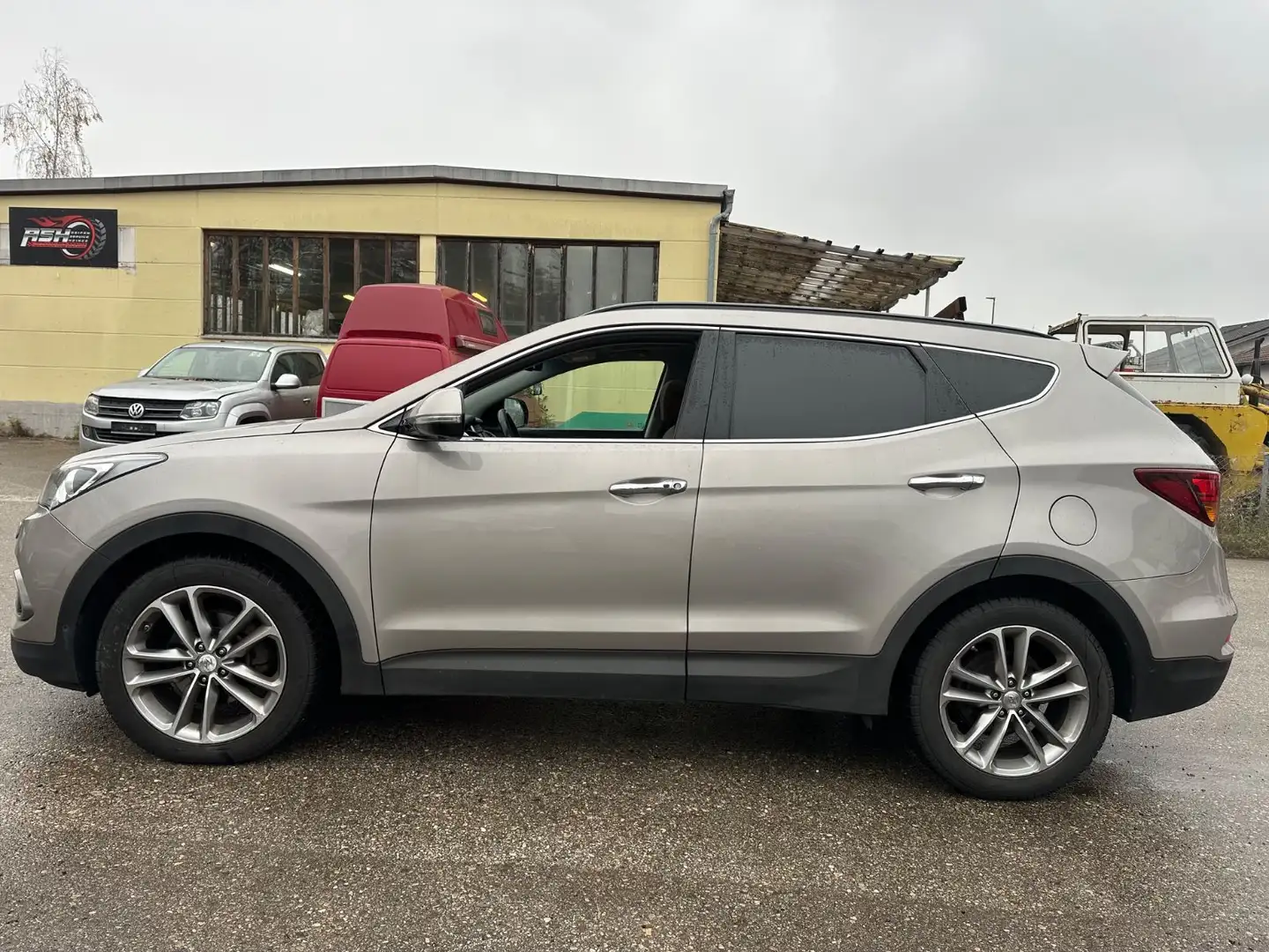 Hyundai SANTA FE Premium EUR6|VOLL|SBL|SHZ|AUT|360CAM Beige - 2