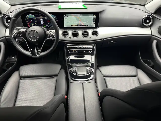 Mercedes-Benz E-Class view 12