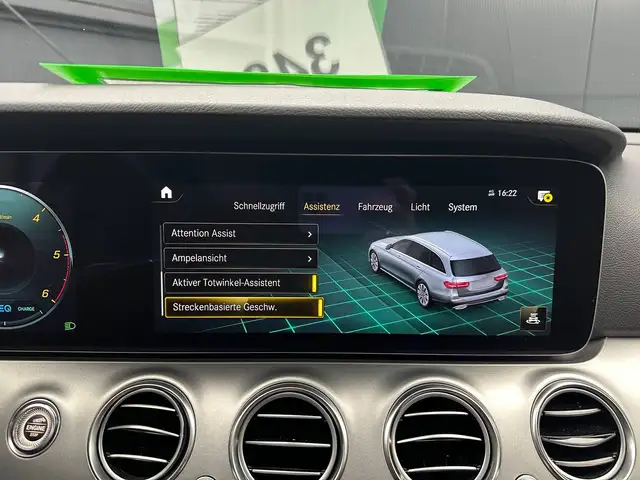 Mercedes-Benz E-Class view 26