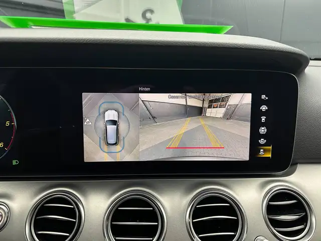 Mercedes-Benz E-Class view 22