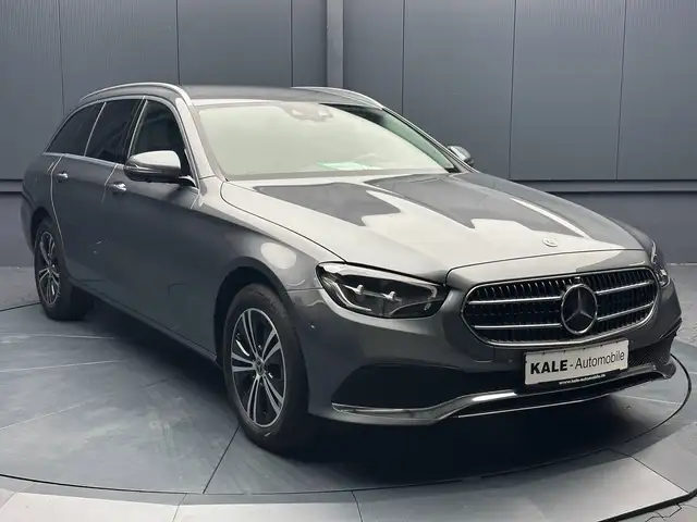 Mercedes-Benz E-Class view 7