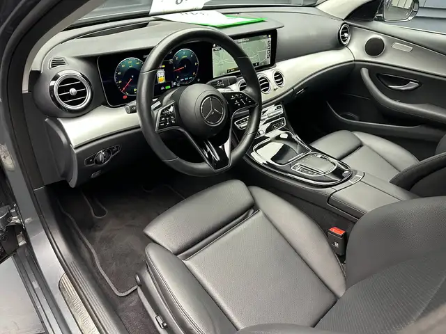 Mercedes-Benz E-Class view 16