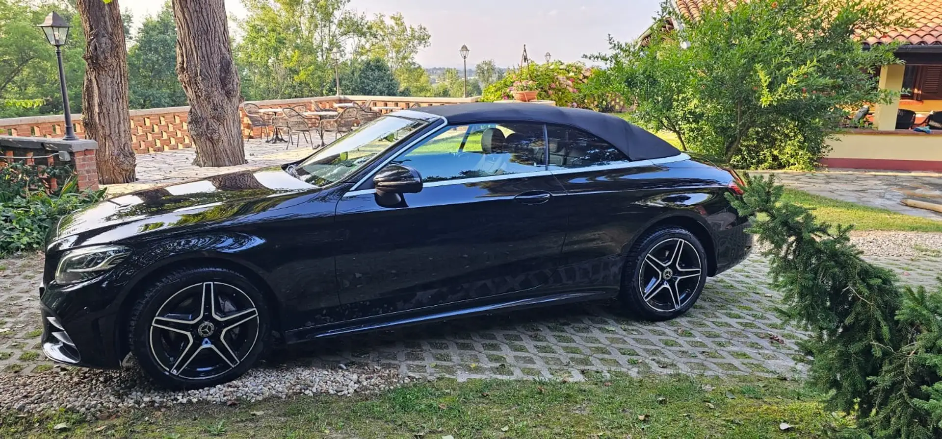 Mercedes-Benz C 180 C 180 Cabrio 9G-TRONIC AMG Line Zwart - 1