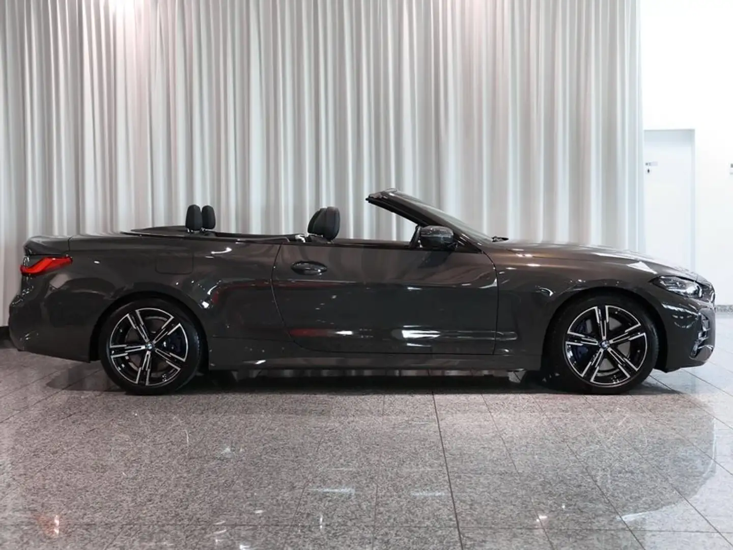 BMW 420 i Cabrio M Sport DrivAssProf RFK AHK HUD Grau - 2