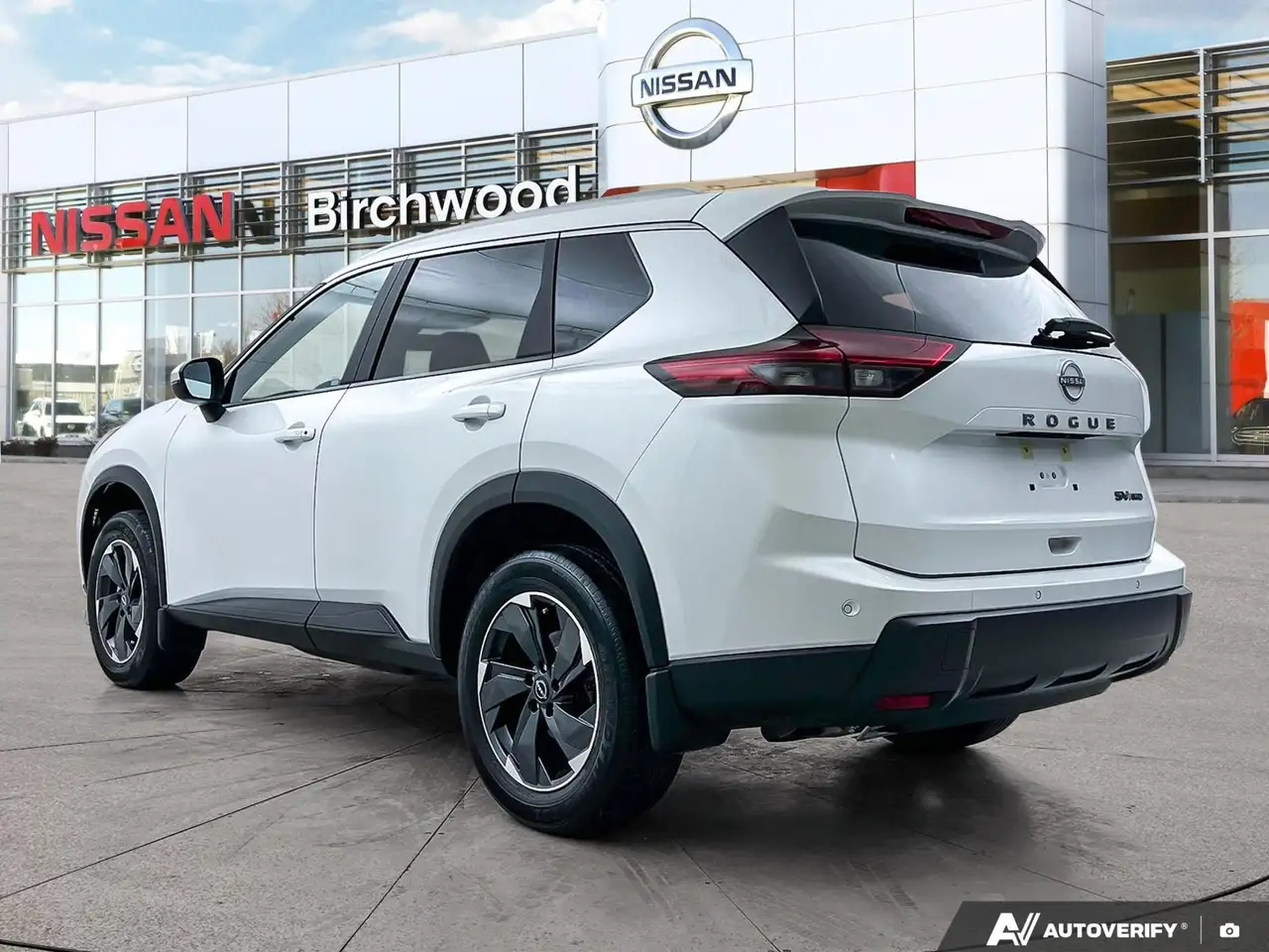 Nissan Rogue снимка Nissan Rogue
