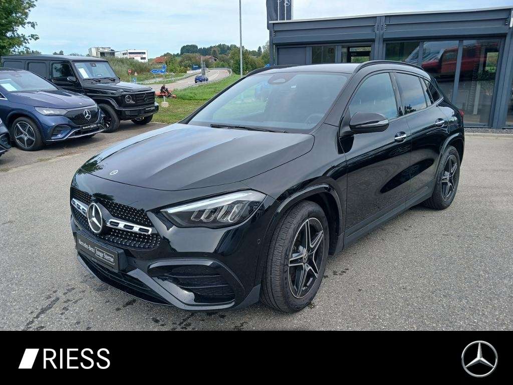 Mercedes-Benz GLA 200