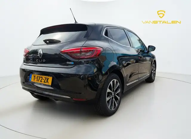 Renault Clio view 4