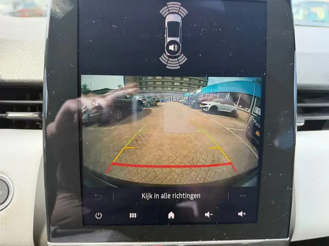 Renault Clio view 3