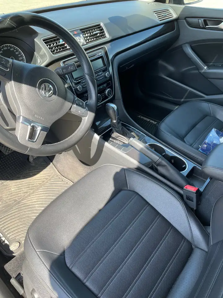 Volkswagen Passat photo Volkswagen Passat