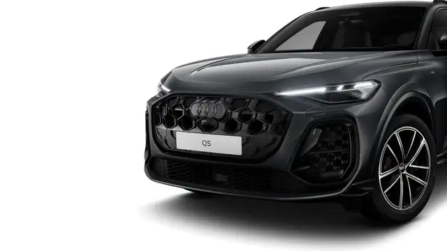 Audi Q5 view 6