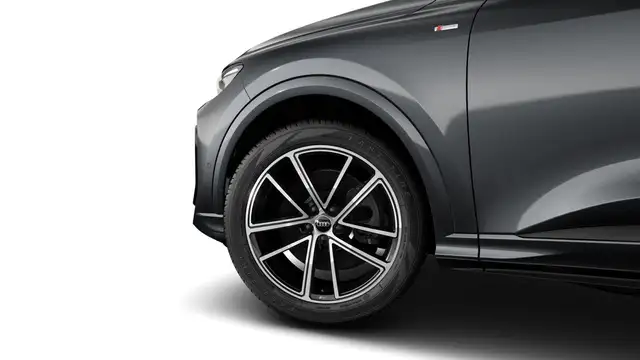 Audi Q5 view 7