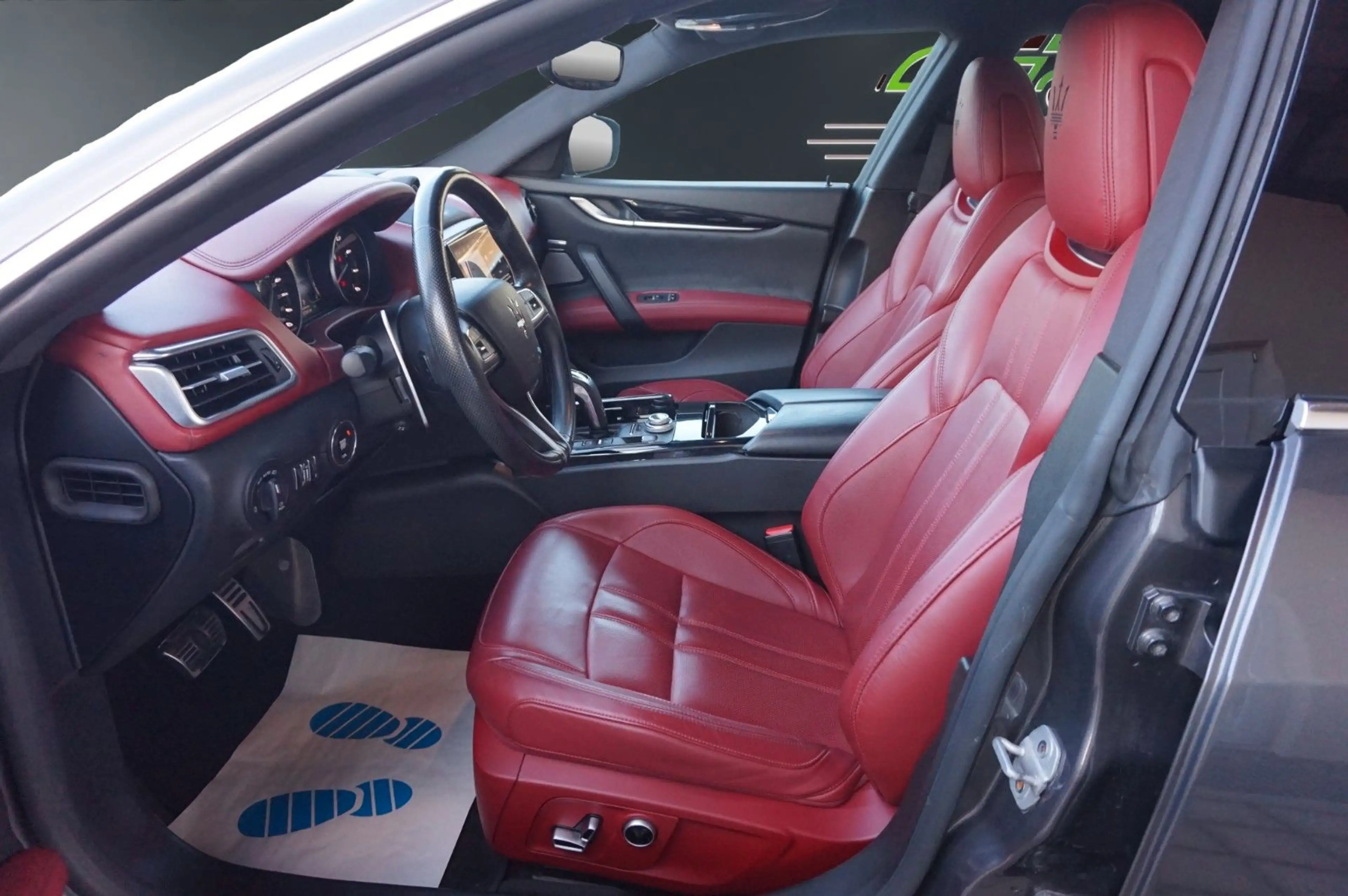 Maserati Ghibli 3.0 V6 GranSport S*Leder Rot~High-End B&W — photo 15