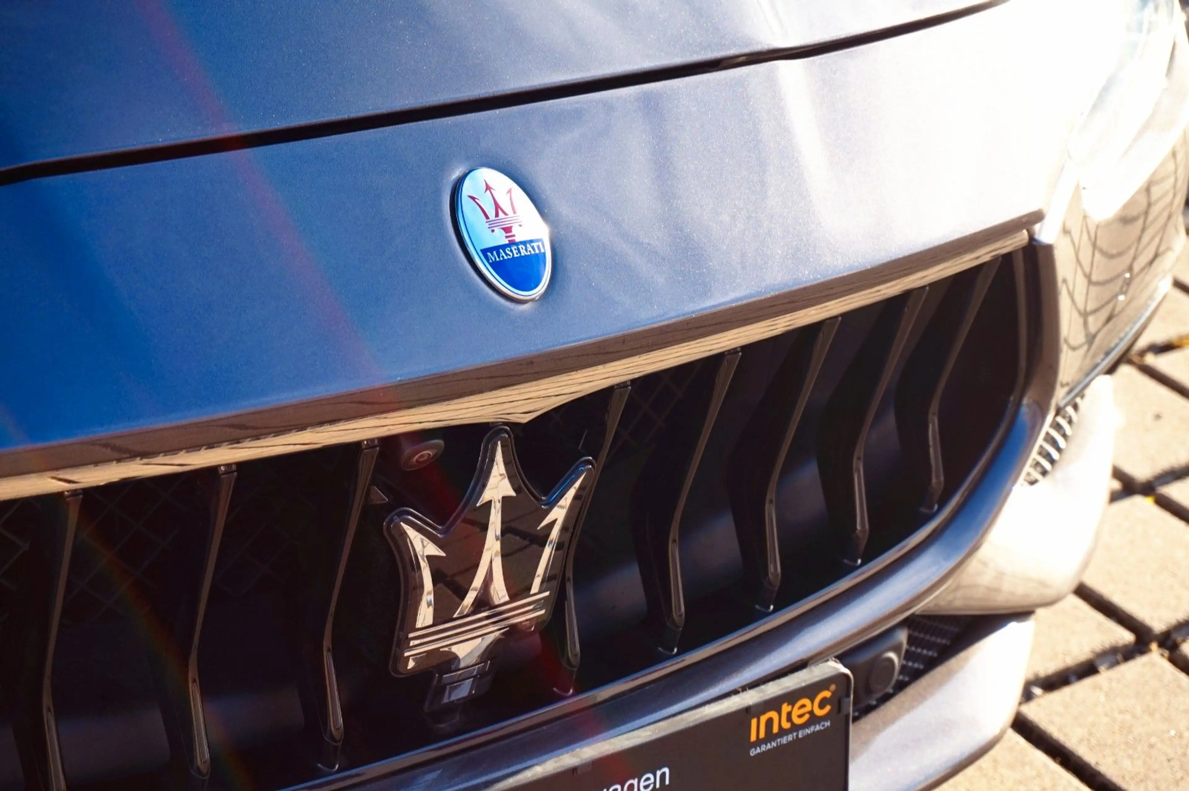 Maserati Ghibli 3.0 V6 GranSport S*Leder Rot~High-End B&W — photo 10