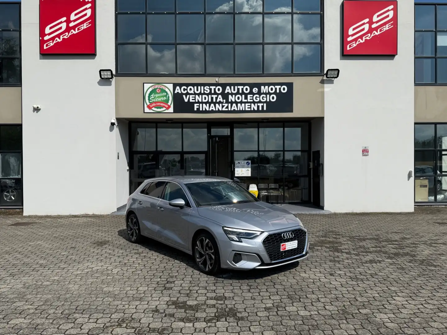 Audi A3 SPB 35 TDI S tronic Sport Gris - 1