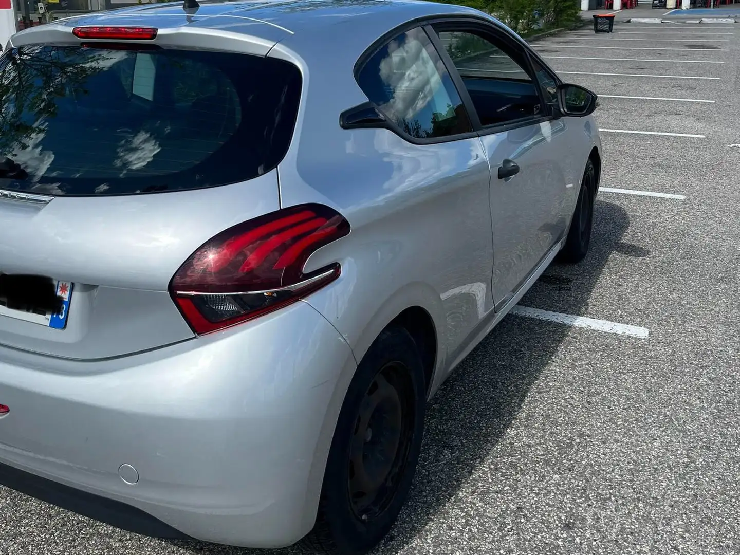 Peugeot 208 208 1.6 BlueHDi 75ch BVM5 Active Gris - 2