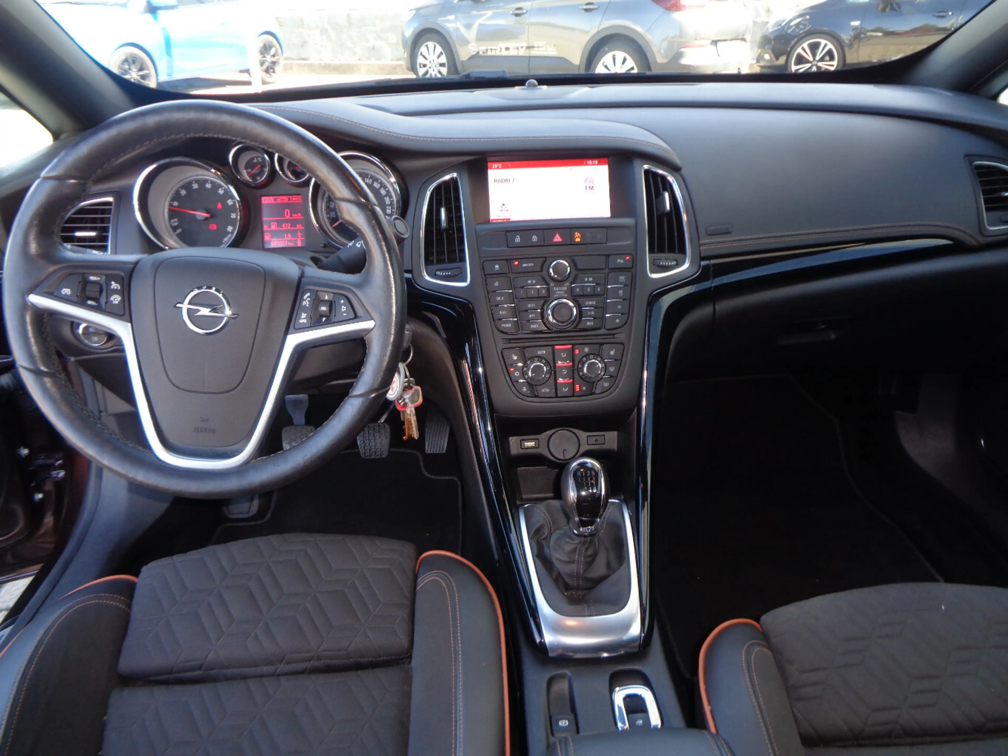 Opel Cascada Innovation — photo 14