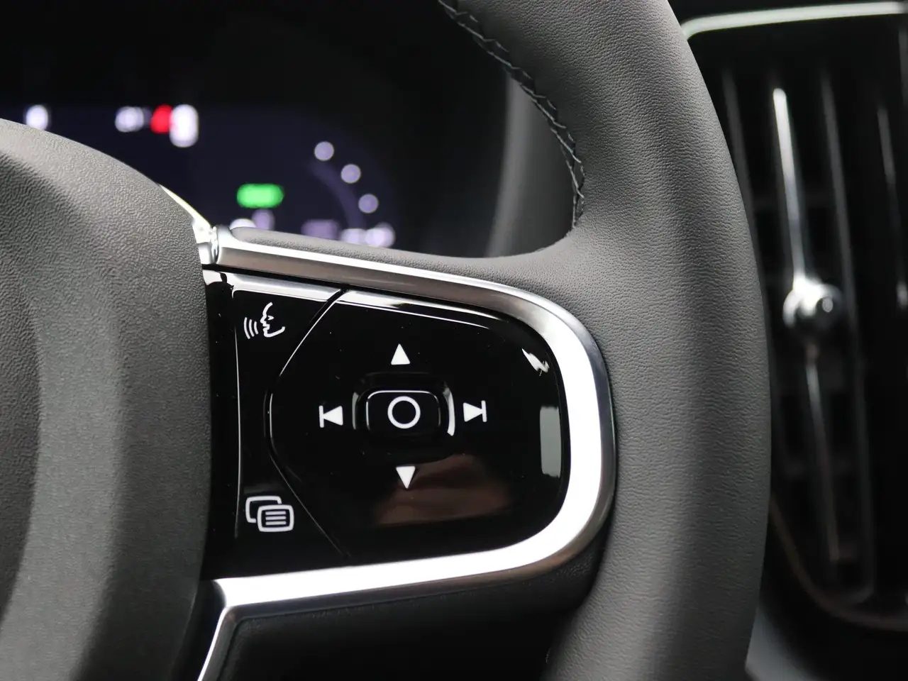 Volvo XC60 2026 — фото 20