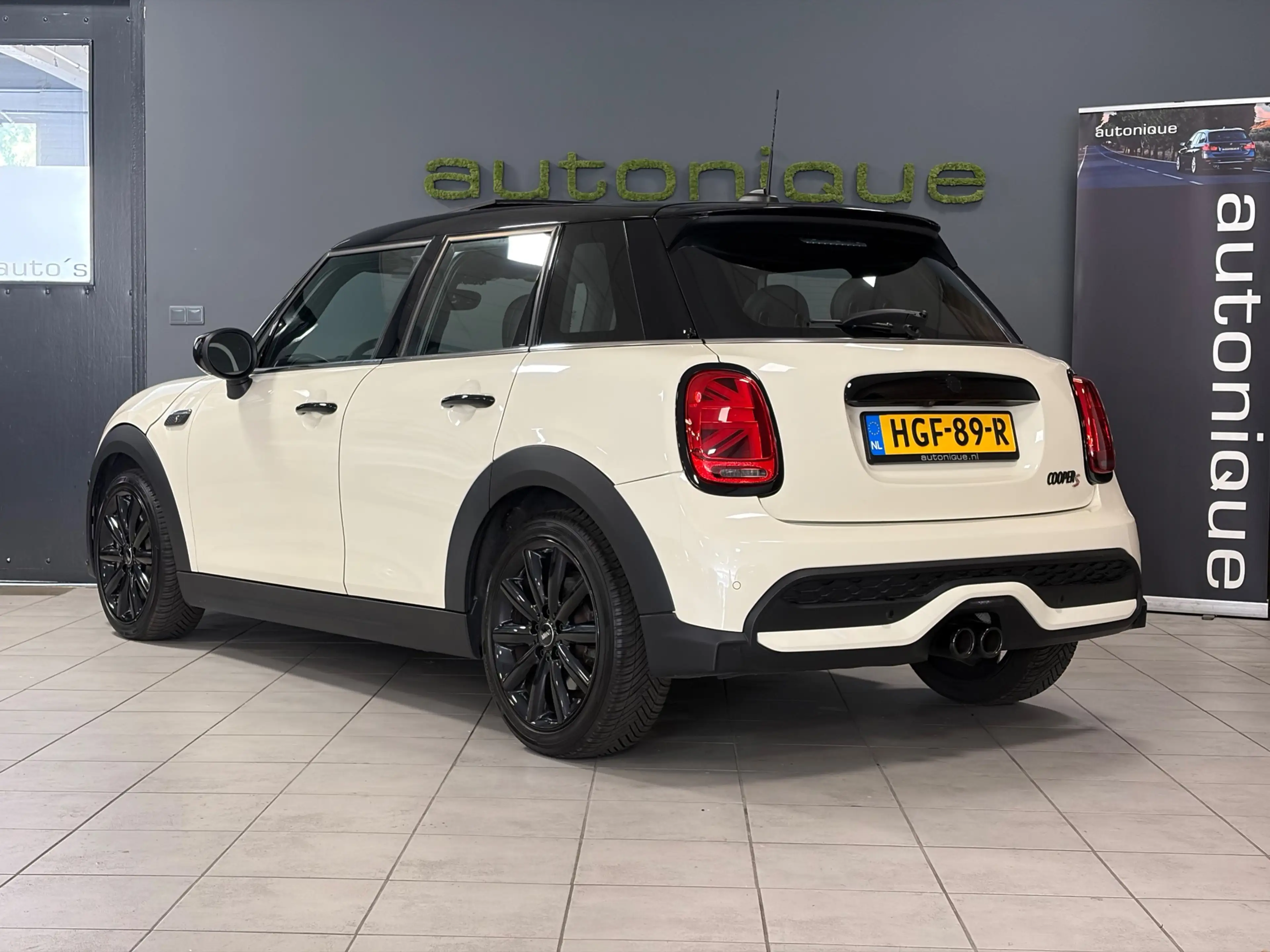 MINI Cooper S Mini 2.0 |Panodak|ACC|Camera|Digital Dash|Flippers — photo 11