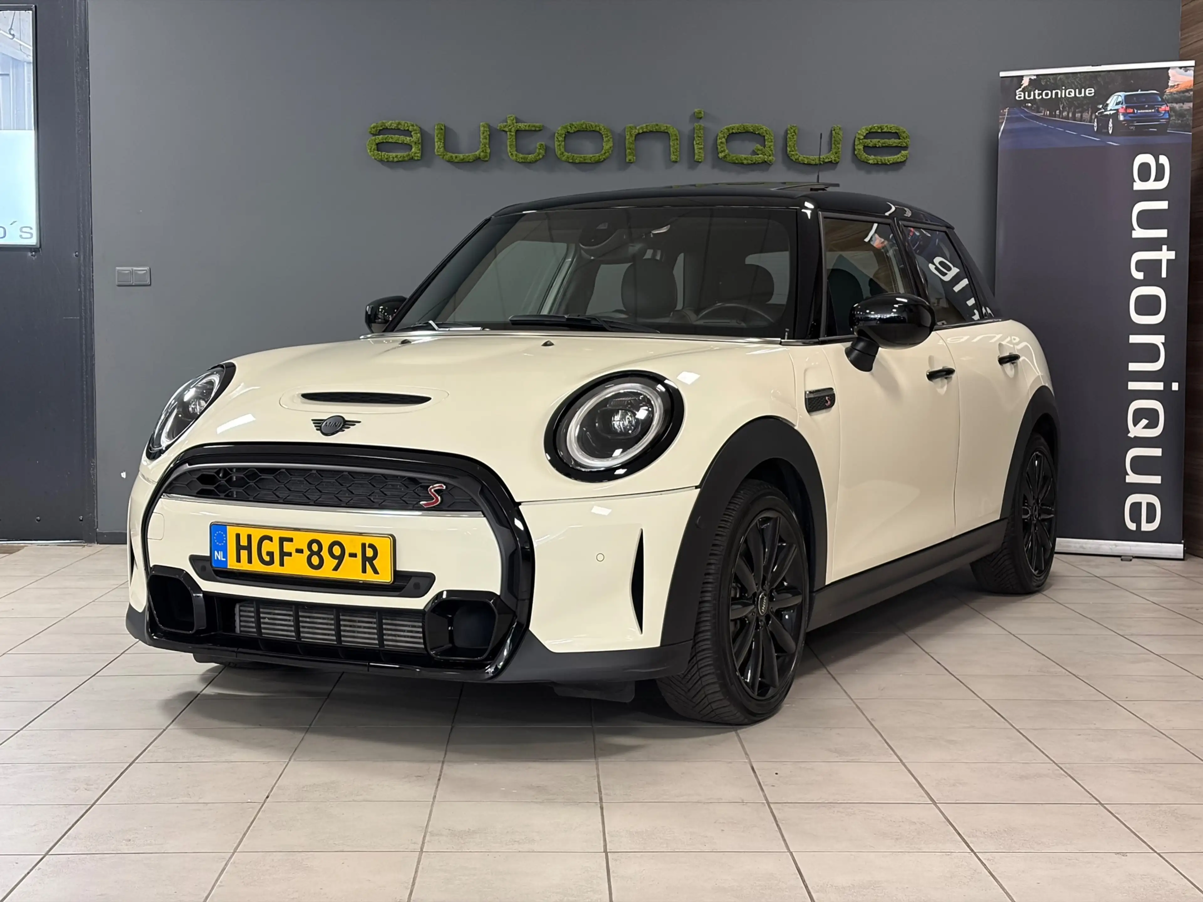 MINI Cooper S Mini 2.0 |Panodak|ACC|Camera|Digital Dash|Flippers — photo 2