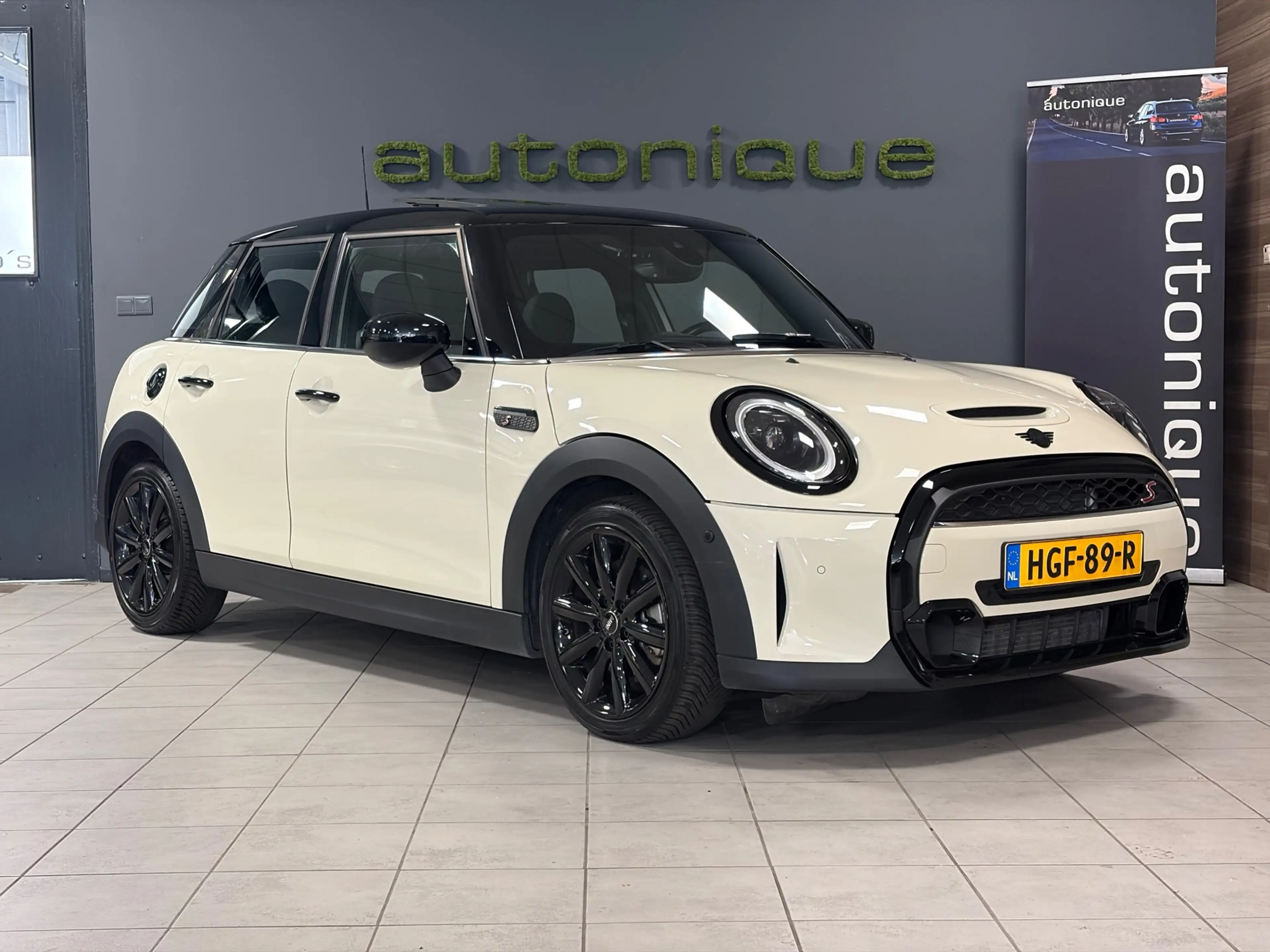 MINI Cooper S Mini 2.0 |Panodak|ACC|Camera|Digital Dash|Flippers — photo 10