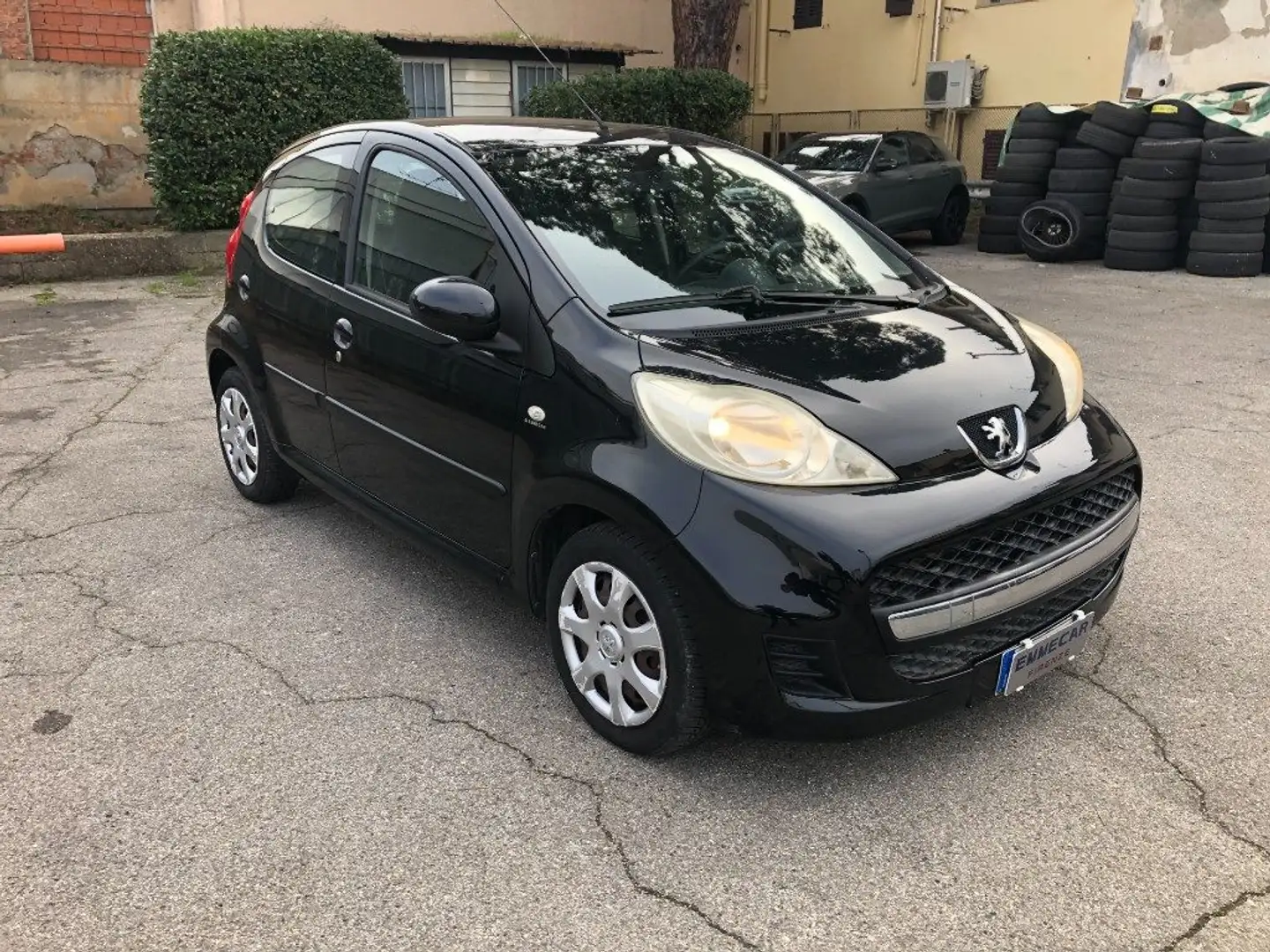 Peugeot 107 1.0 68CV 5p. Sweet Years Schwarz - 2