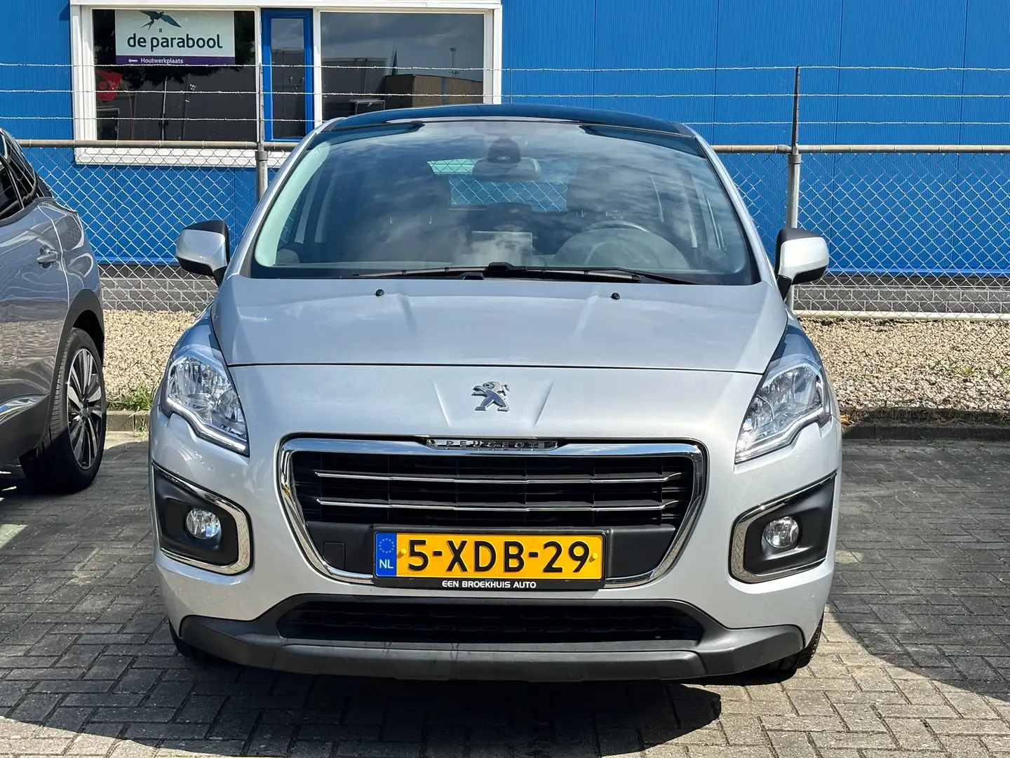 Peugeot 3008 1.6 THP Airco AUTO | Navigatiesysteem | Panoramisc Grijs - 2