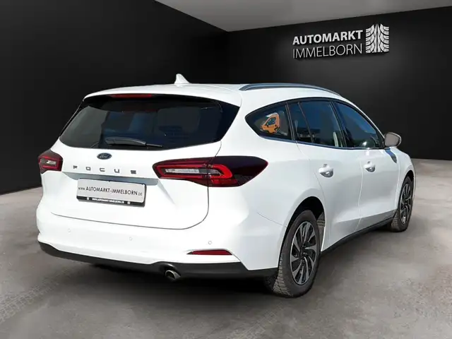 Ford Focus view 7