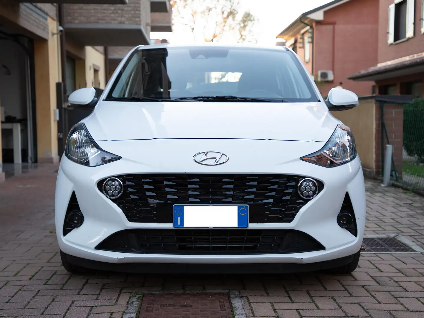 Hyundai i10 i10 1.0 mpi Tech Connect Pack at Bianco - 1
