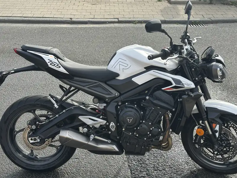 Triumph Street Triple 765