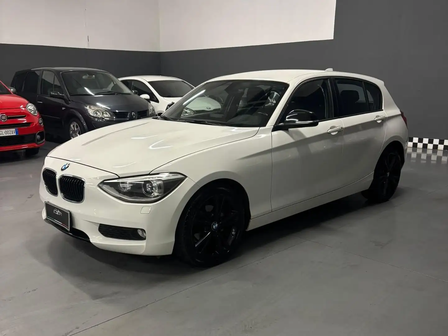 BMW 118 Serie 1 F/20-21 2015 118d 5p Msport Bianco - 2