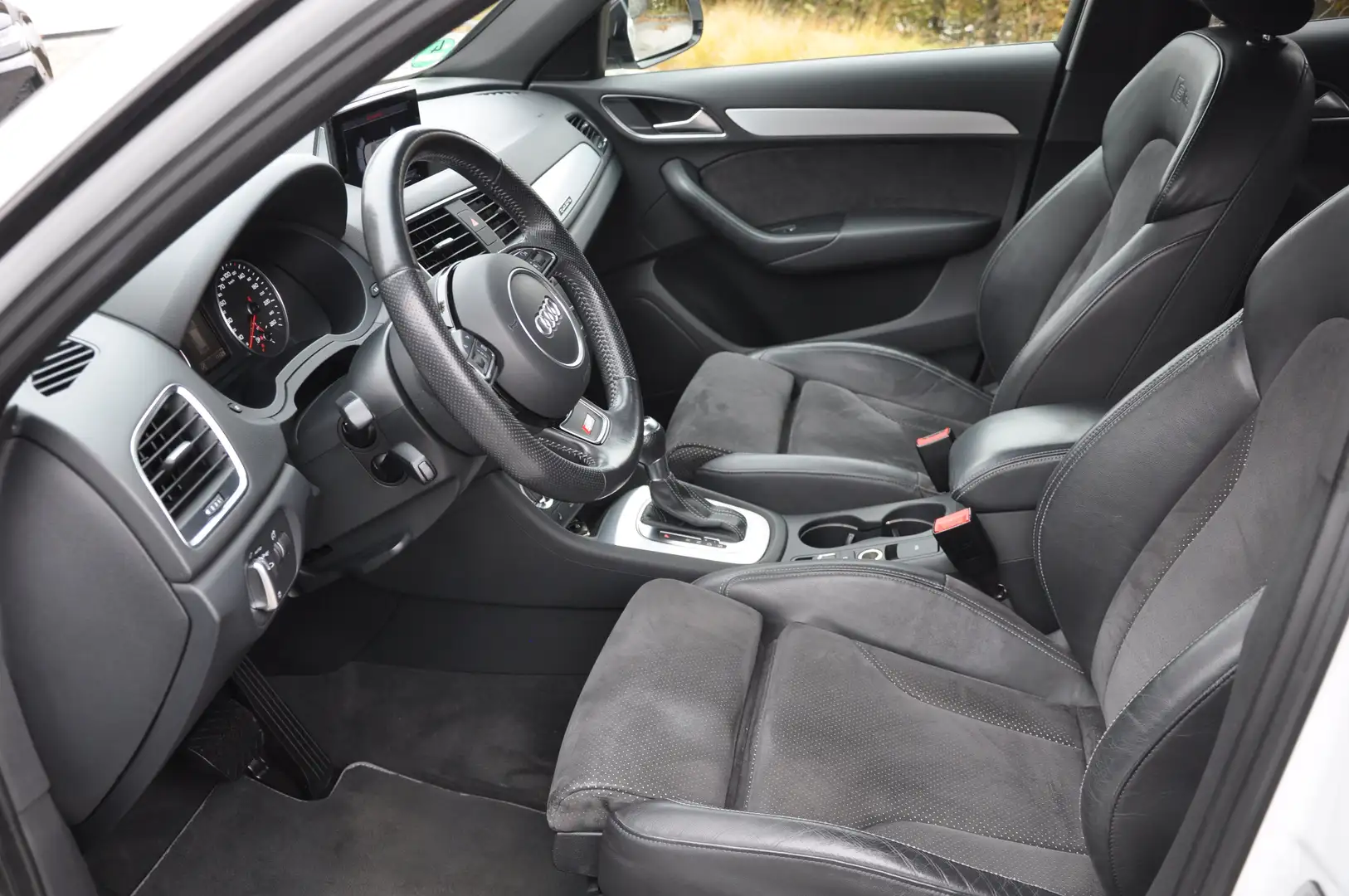 Audi Q3 Q3 2,0 TDI quattro S-tronic Sport s-line H&R Deep Weiß - 2